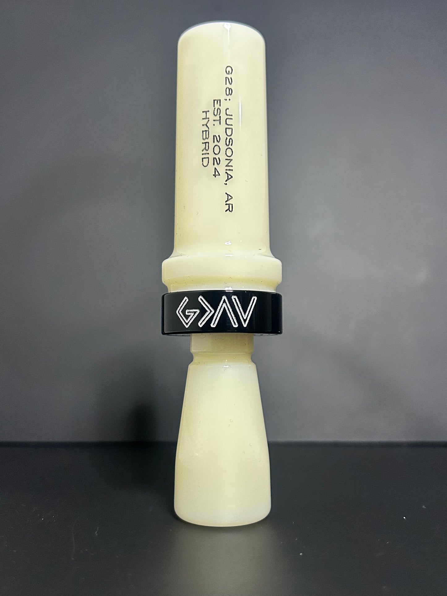 Ivory and black polished Hybrid