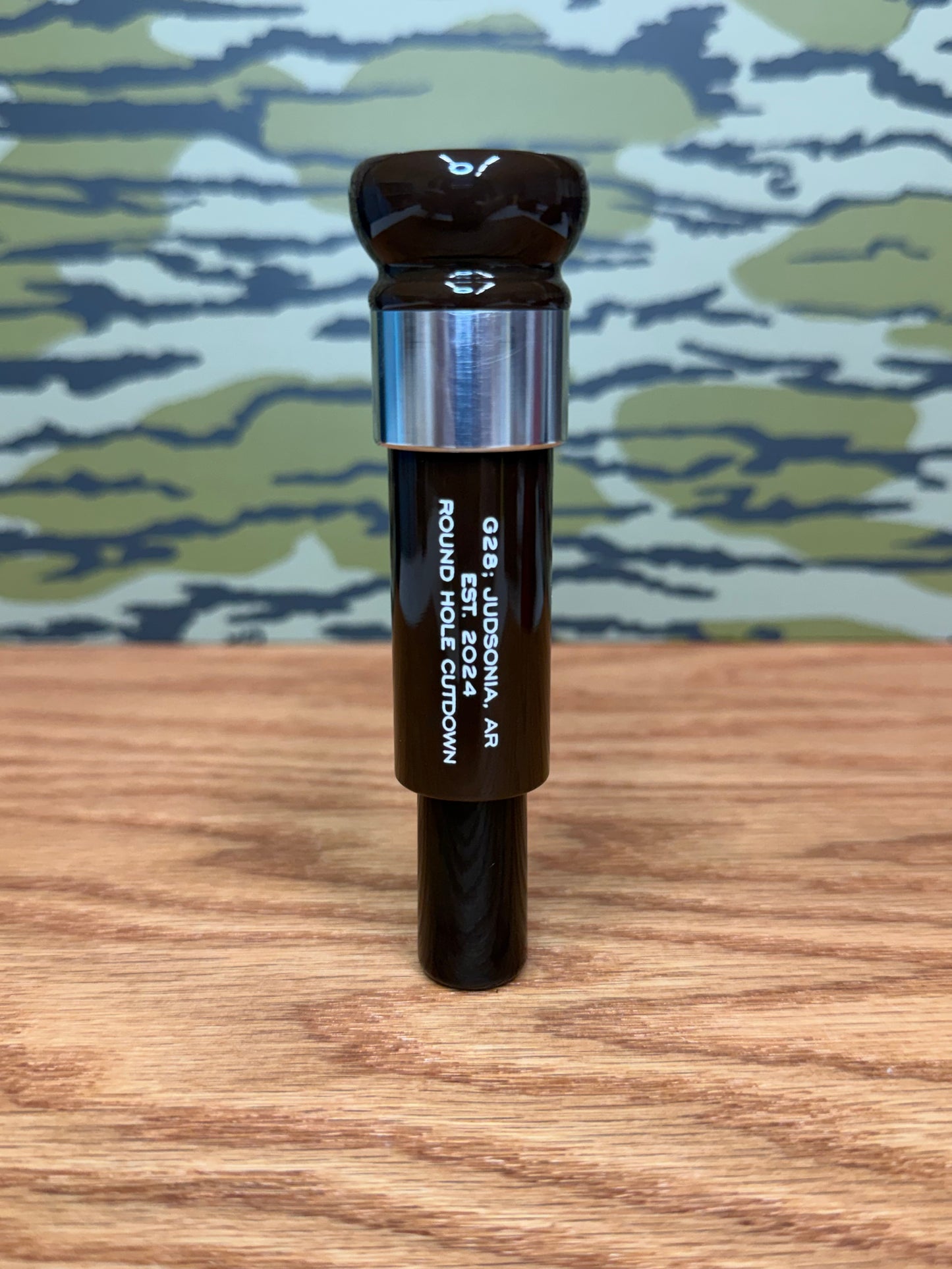 Brown, aluminum and black polished Roundhole cutdown